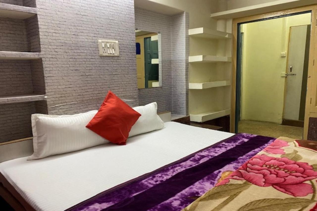 Vagabond Stay Hostel Varanasi Exterior photo
