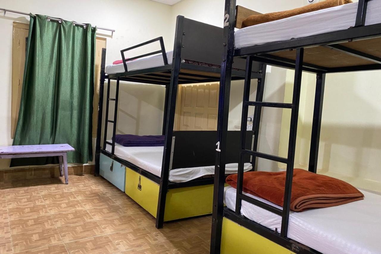 Vagabond Stay Hostel Varanasi Exterior photo